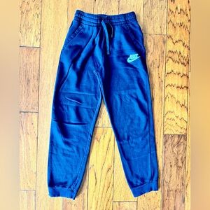 Nike Kids Black Sportswear Club Fleece Joggers